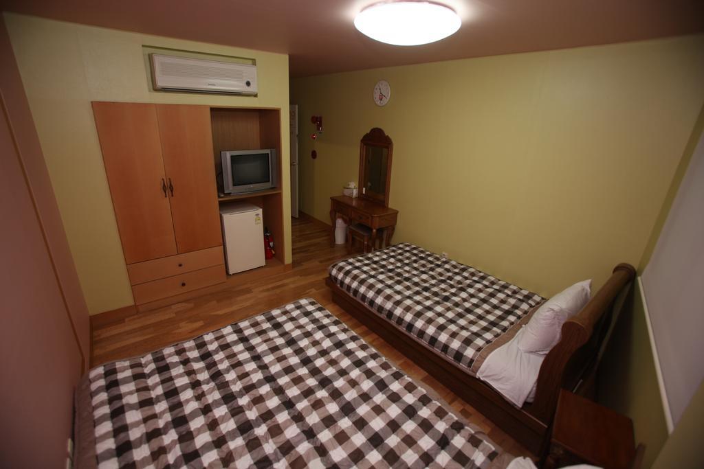Hostel Lyndon Jeju Habitación foto