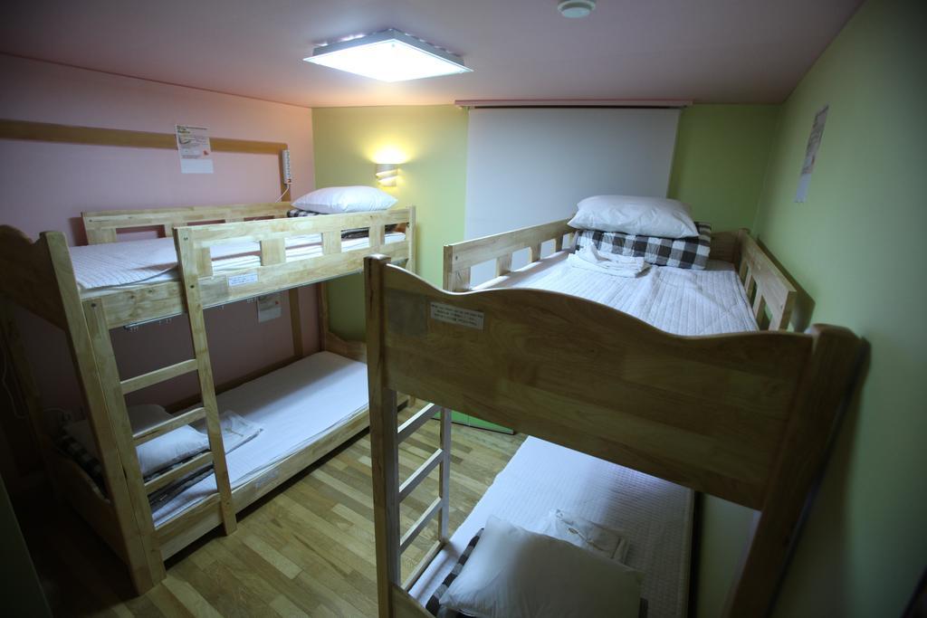 Hostel Lyndon Jeju Habitación foto