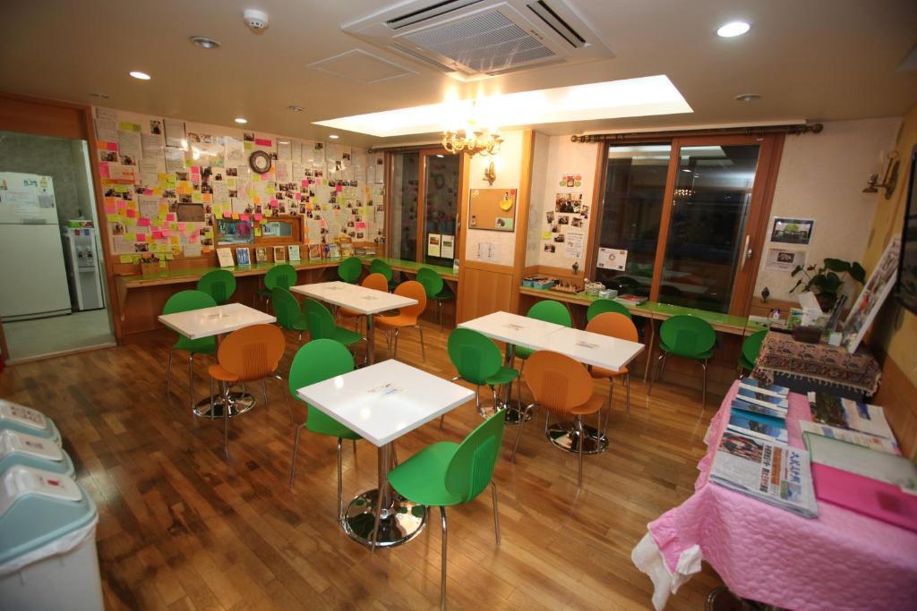 Hostel Lyndon Jeju Exterior foto